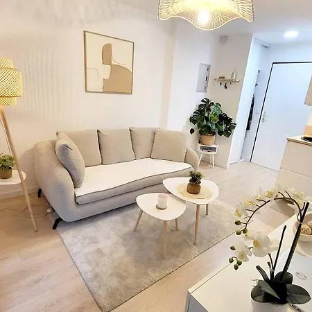 Apartment T2 Avec Wi-fi Et Parking A 200 M Des Plages - Fr-1-316-342 Six-Fours-les-Plages