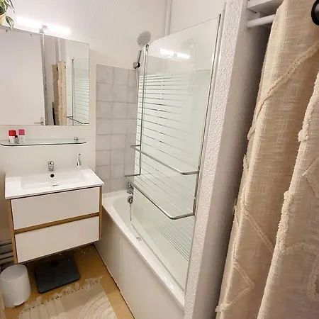 T2 Avec Wi-fi Et Parking A 200 M Des Plages - Fr-1-316-342 Apartment Six-Fours-les-Plages